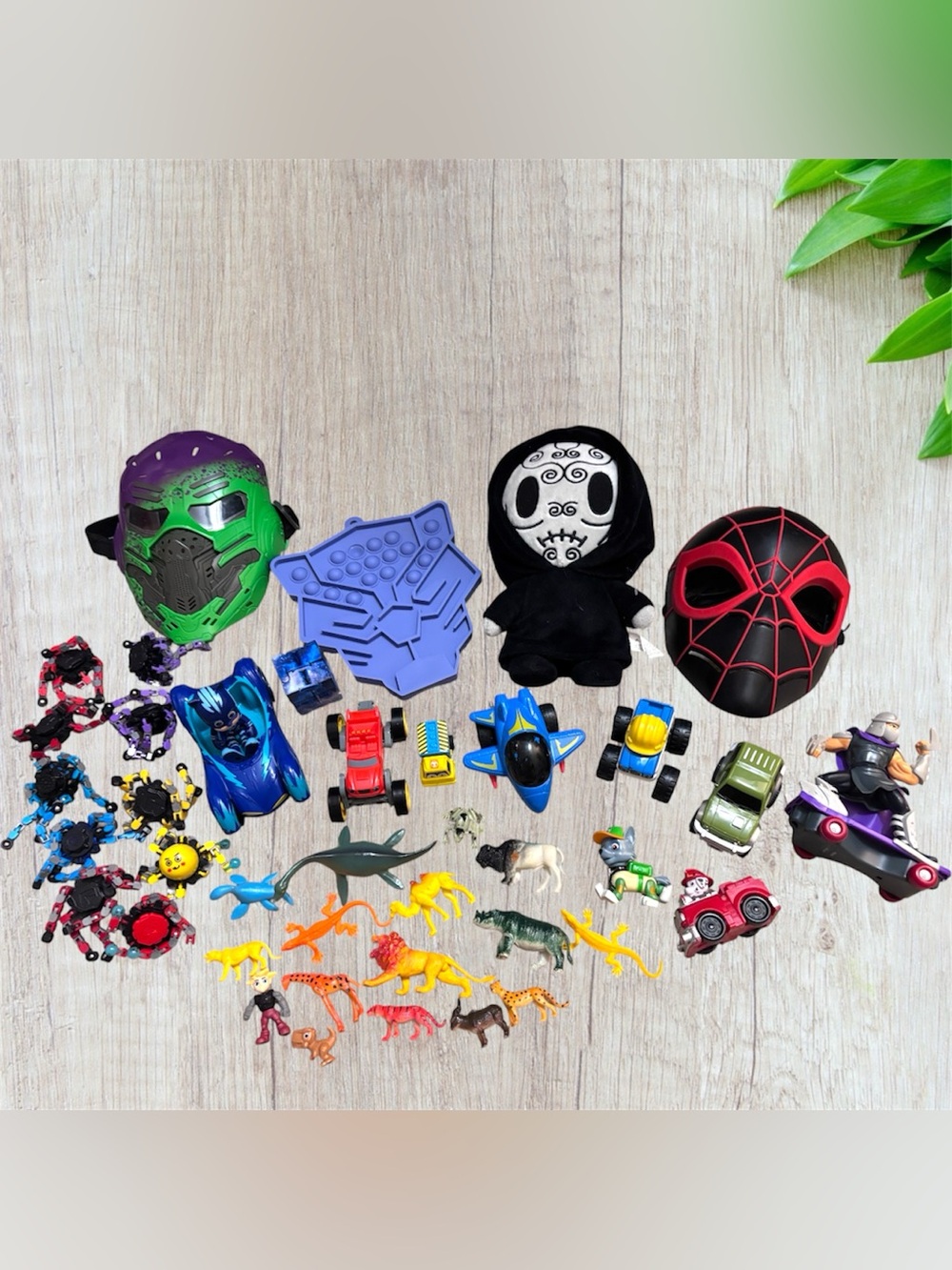 Assorted toy bundle